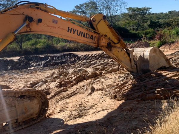 Hyundai Excavator for sale in Zimbabwe6